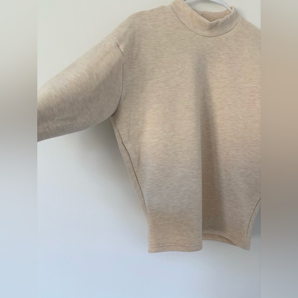 OGL NEW Heather Beige FuzzLuxe Mockneck Sleeve Warmer Top Size Medium - Picture 5 of 9